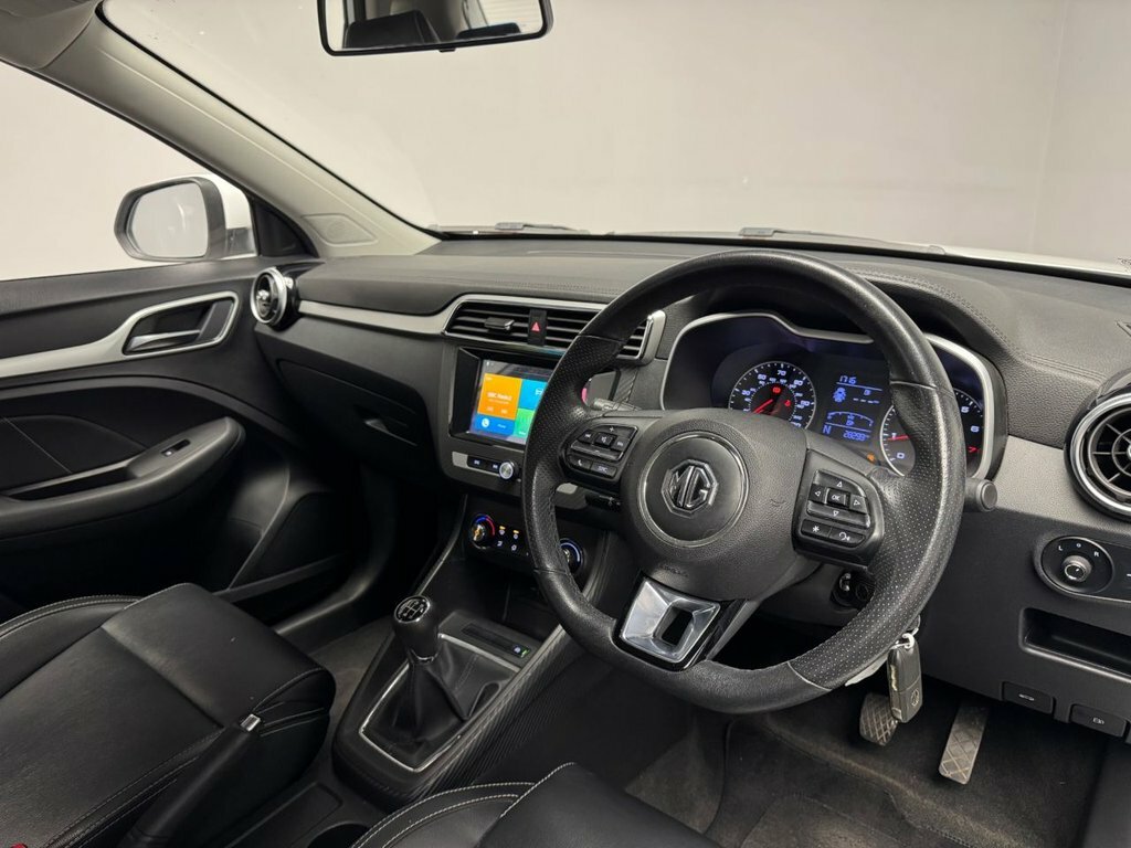 MG ZS 1.5L Exclusive White #3