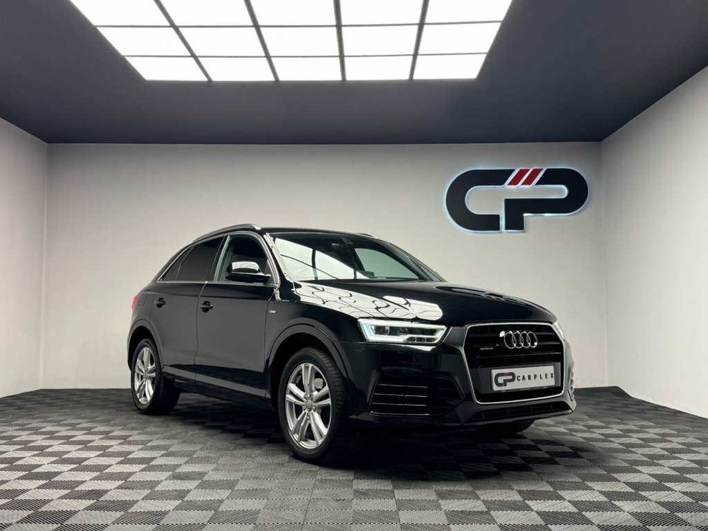 Audi Q3 2L S Line LR16EUM Black #4