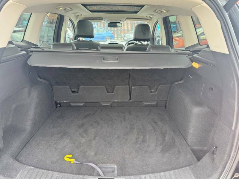 Ford Kuga Hatchback Grey #15
