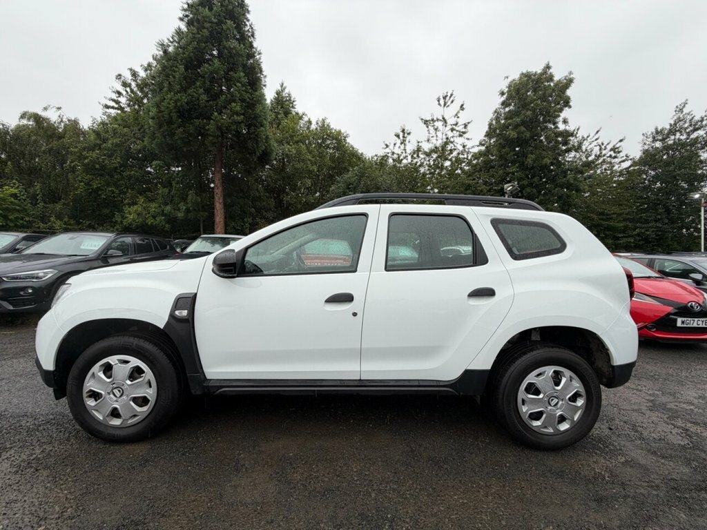 Dacia Duster 1L Essential White #4