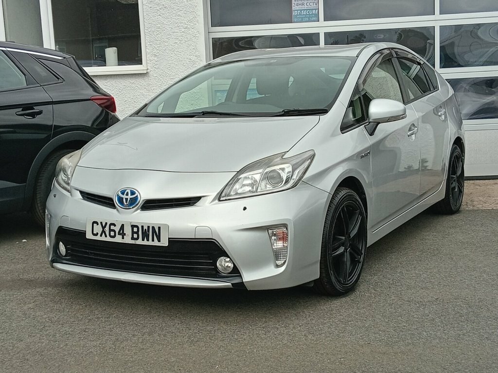 Toyota Prius Saloon Silver
