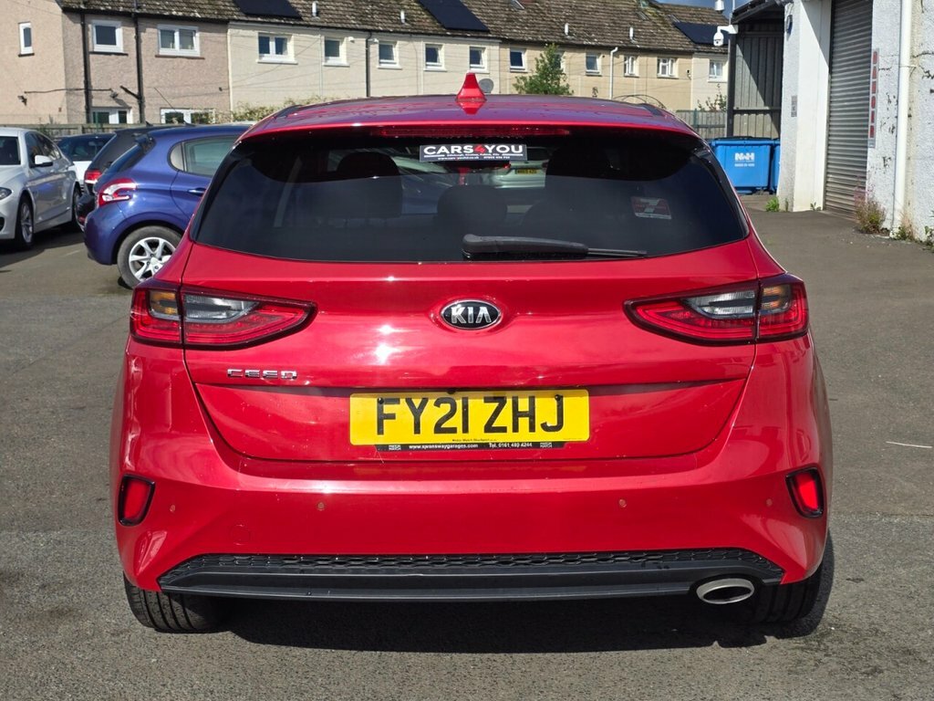 Kia Ceed 1L 3 Red #6