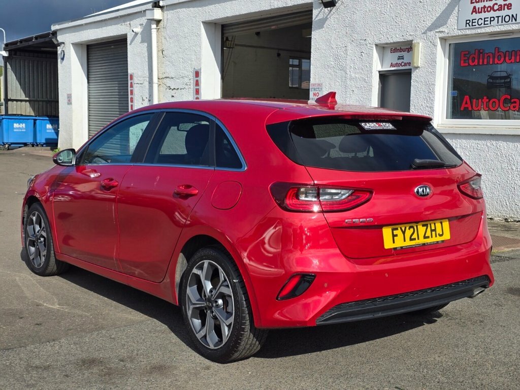 Kia Ceed 1L 3 Red #5