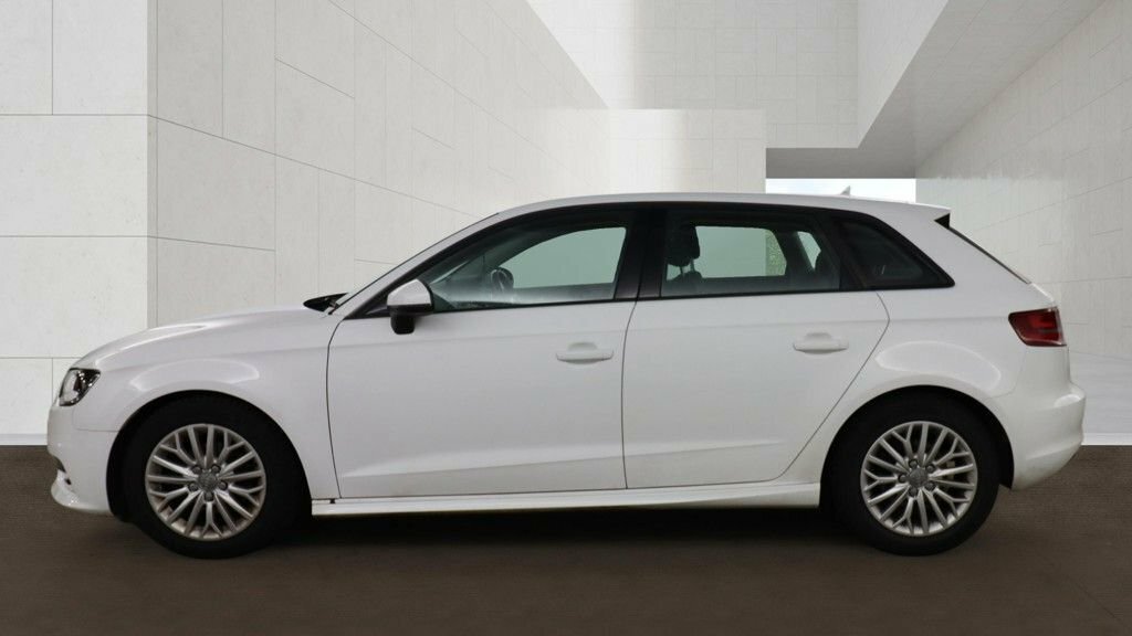 Audi A3 1L Se Technik ET65HNV White #6