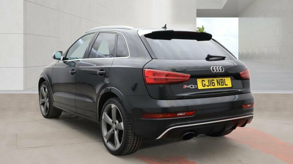 Audi RS Q3 Performance Red #9