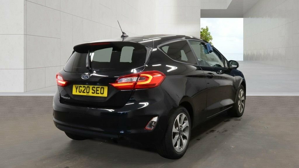 Ford Fiesta 1.1L Trend Black #4