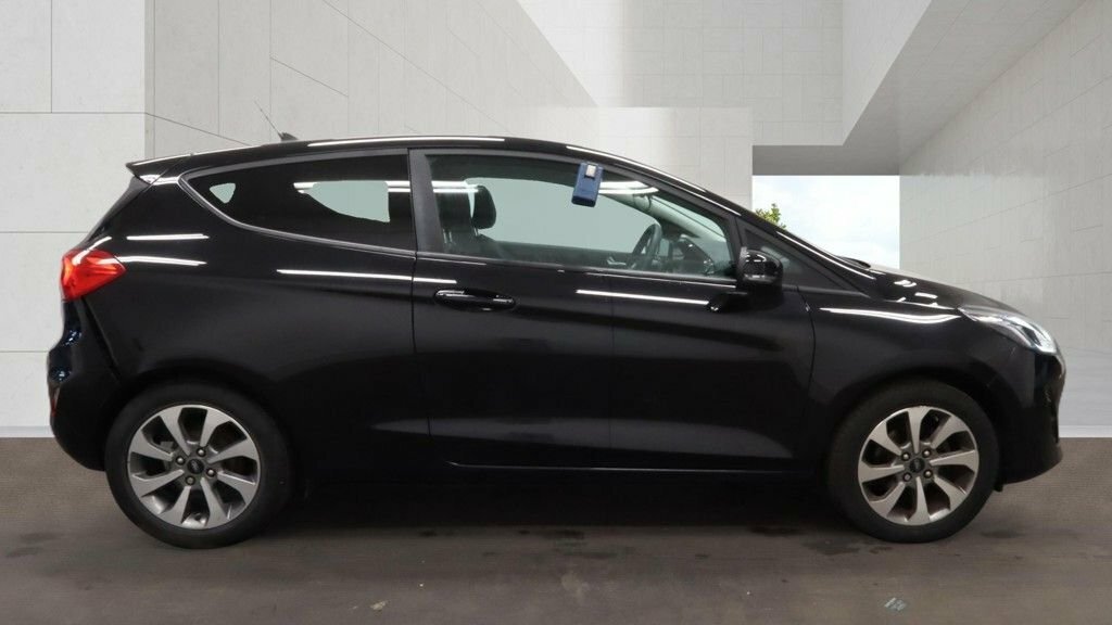 Ford Fiesta 1.1L Trend Black #5