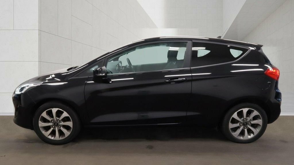 Ford Fiesta 1.1L Trend Black #6