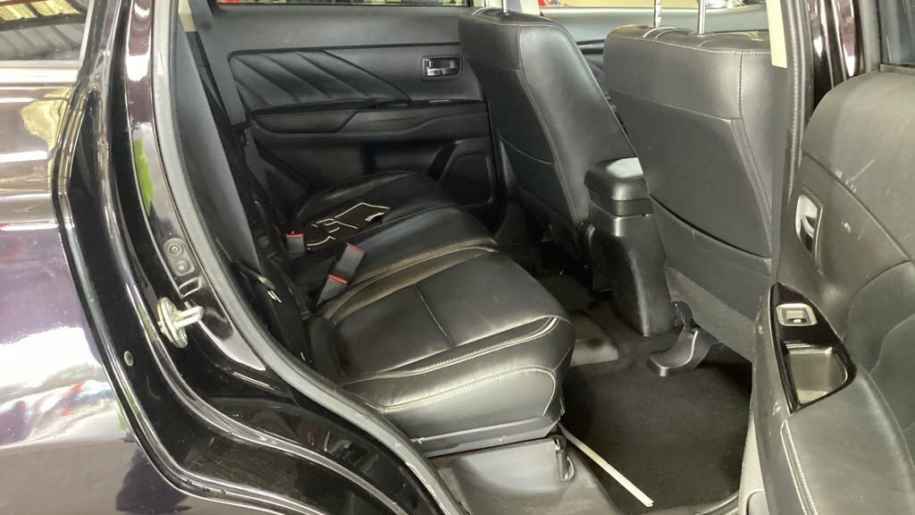 Mitsubishi Outlander 4H Black #8
