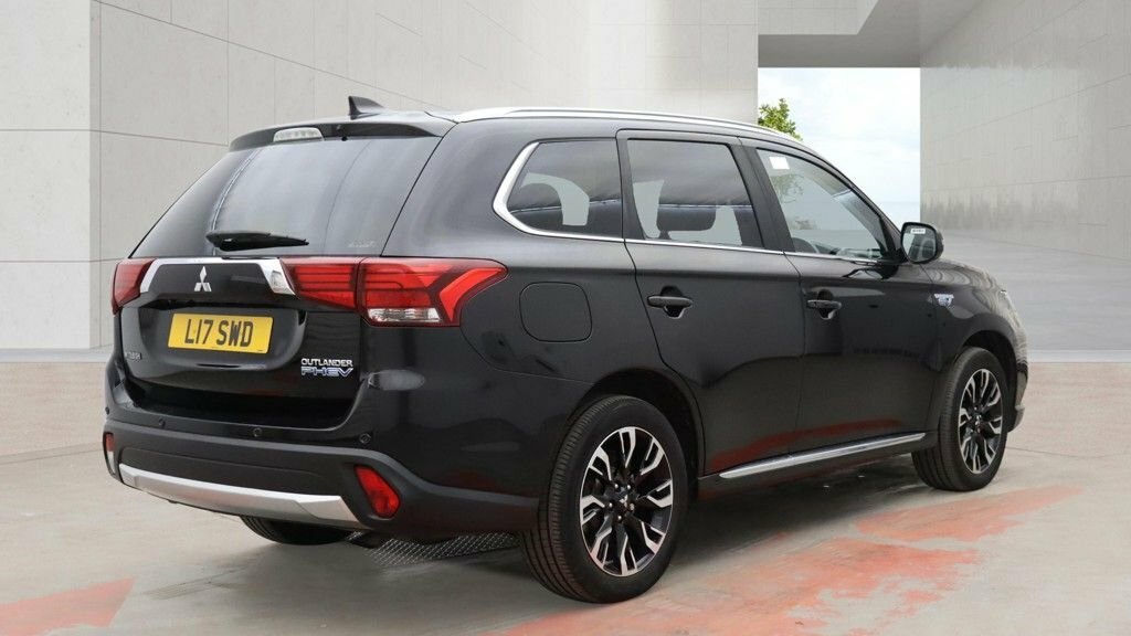 Mitsubishi Outlander 2L 4Hs Black #3