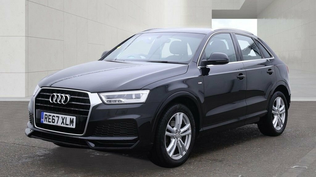Audi Q3 1.4L S Line Edition Black #2