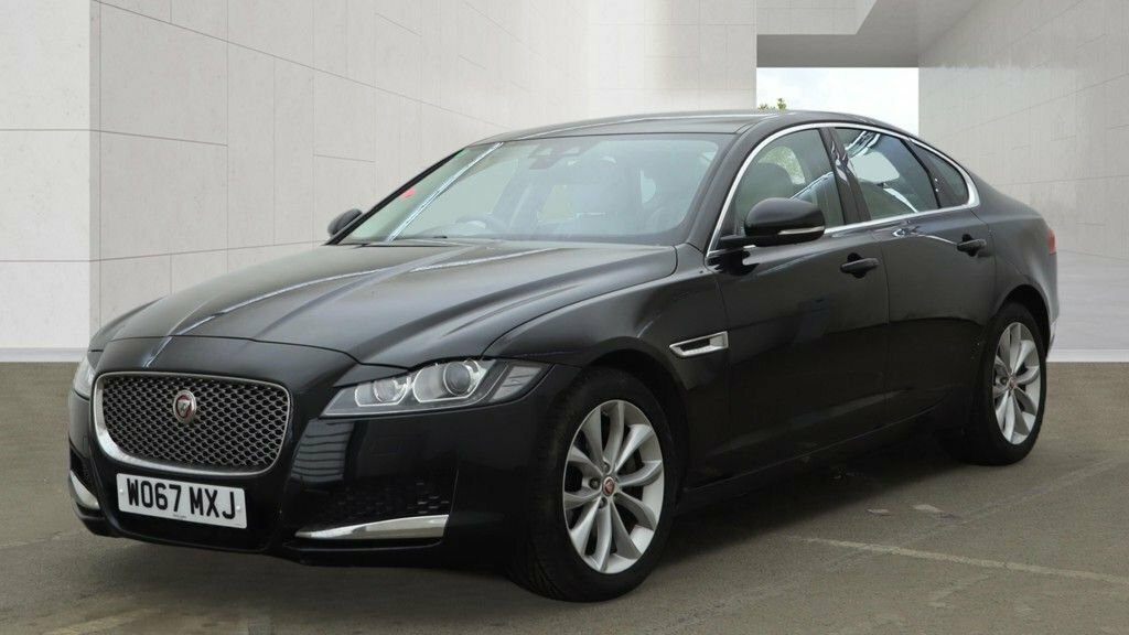 Jaguar XF 2L Portfolio Black #2