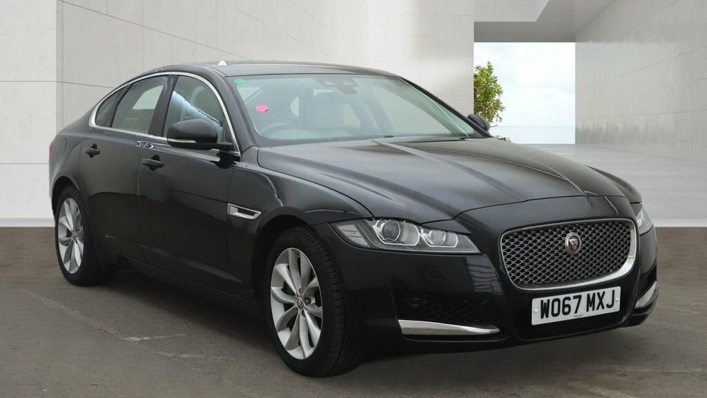 Jaguar XF 2L Portfolio Black