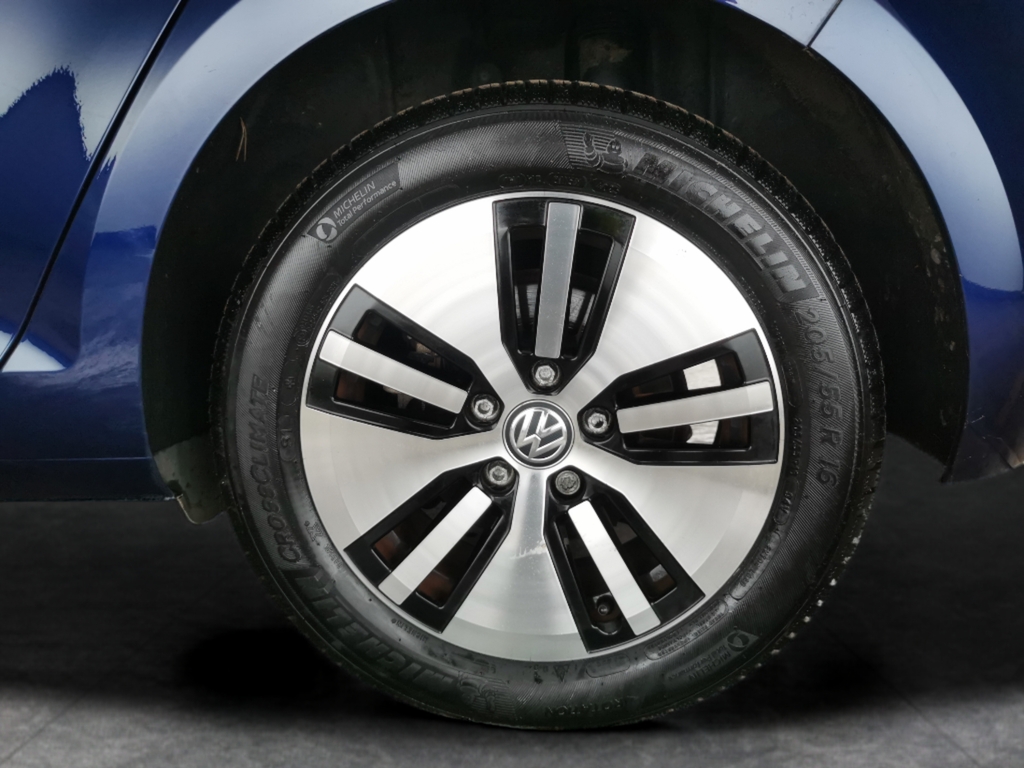 Volkswagen e-Golf E-golf Hatchback Black #9