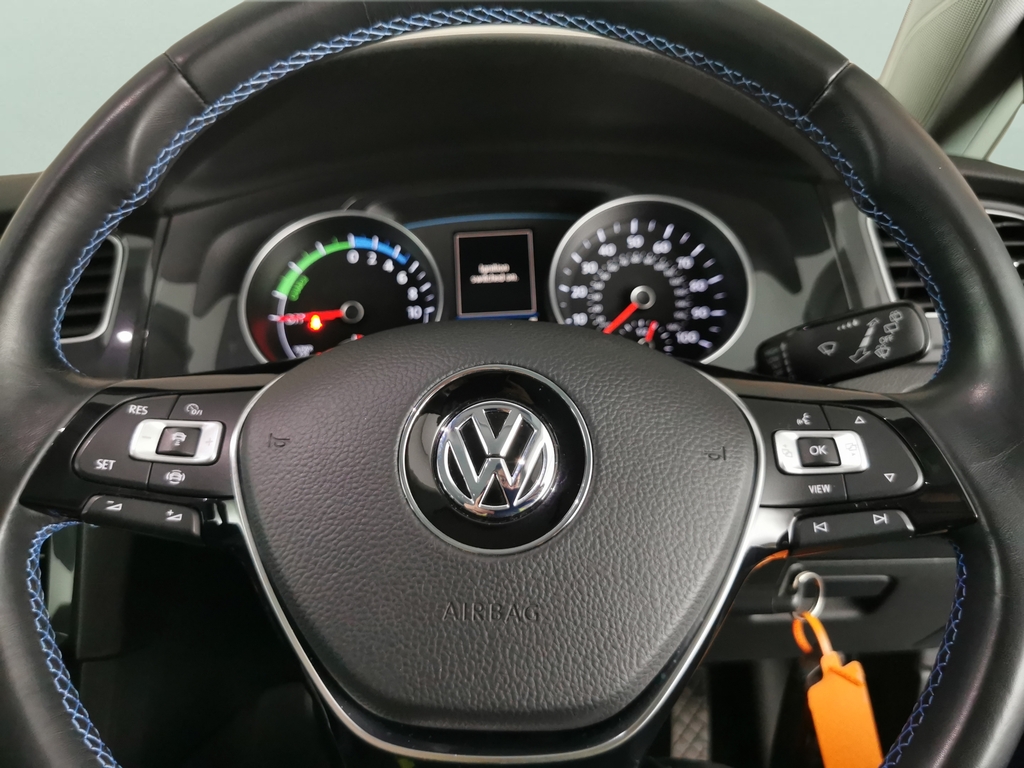 Volkswagen e-Golf E-golf Hatchback Black #23