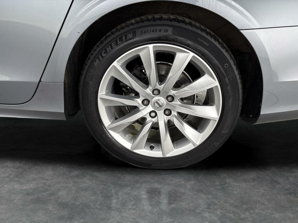 Volvo S90 D4 R-design Plus Black #9