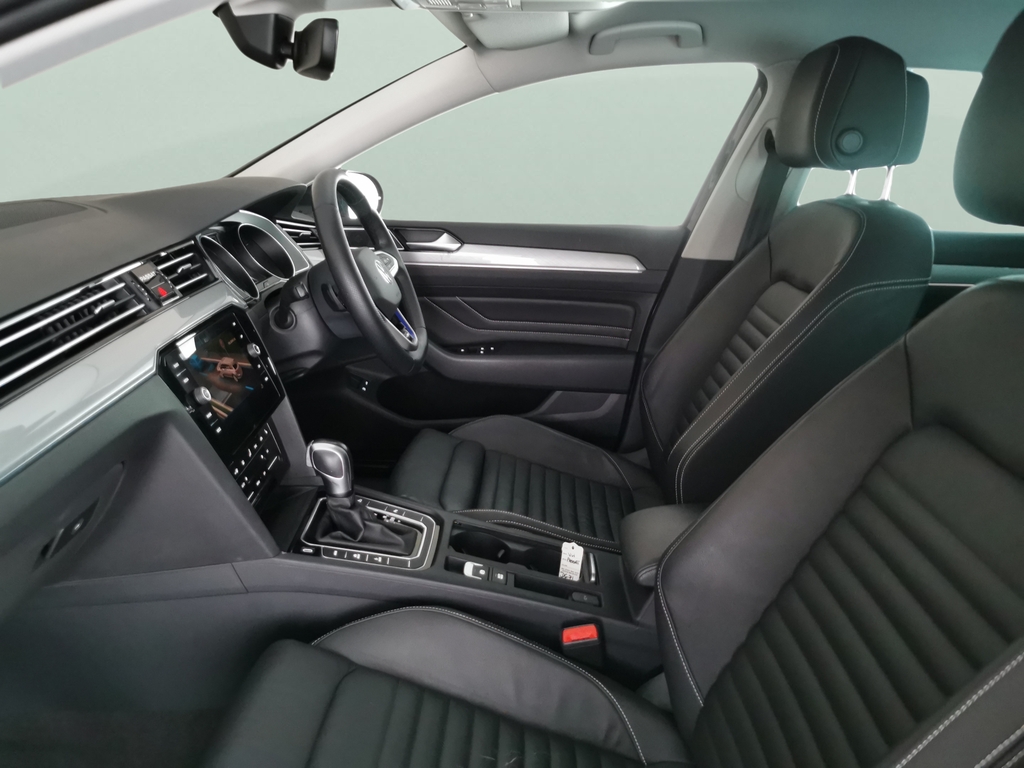 Volkswagen Passat R-line Grey #14