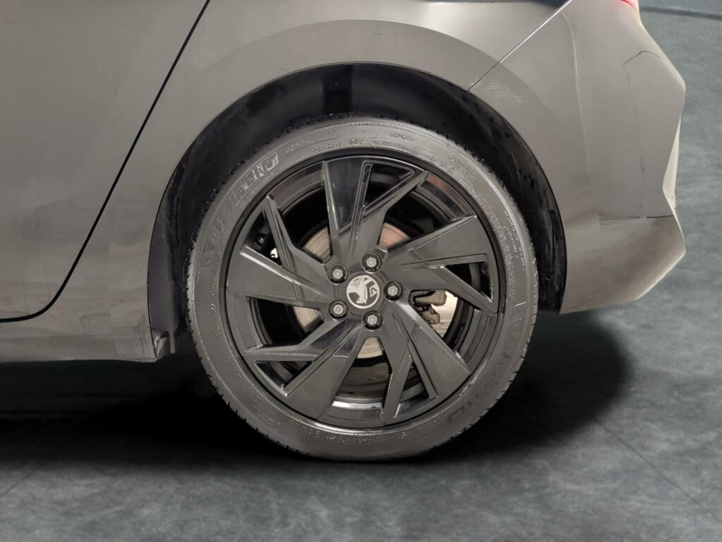 Vauxhall Astra Hatchback Silver #9
