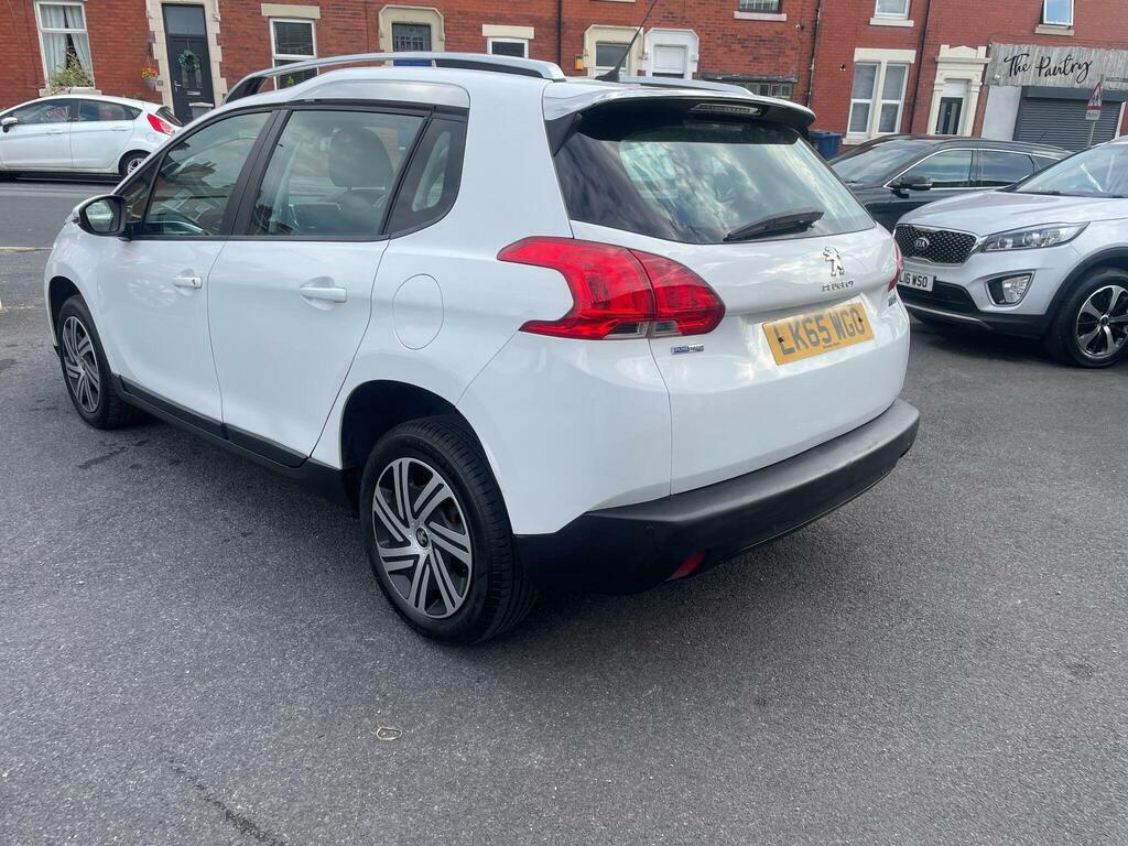 Peugeot 2008 1.2 Puretech Active Suv White #6