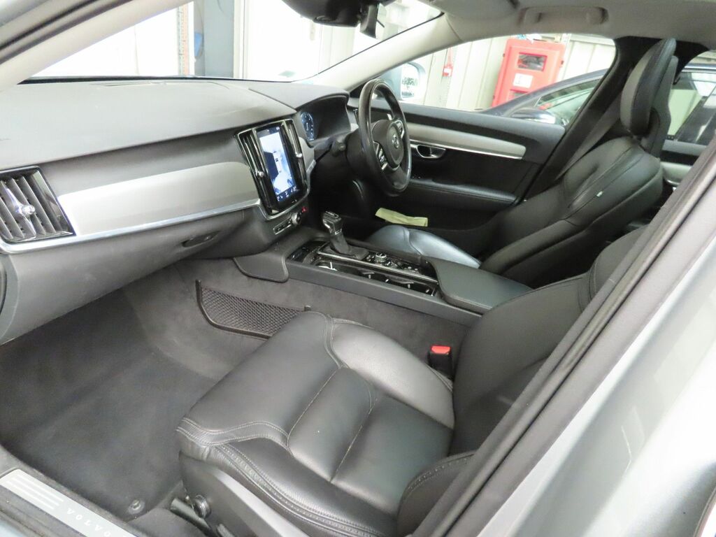 Volvo V90 Cross Country D5 Powerpulse Estate Silver #5
