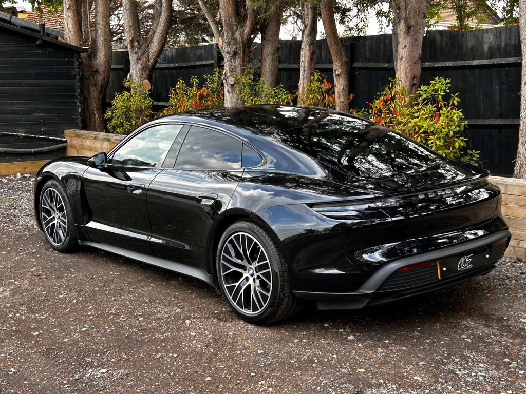 Porsche Taycan 4X2 #5