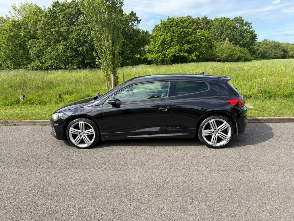 Volkswagen Scirocco 2.0 Tdi Tech R-line Euro 6 AF65FWL Black #4