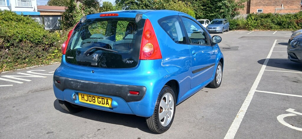 Peugeot 107 Hatchback Red #8