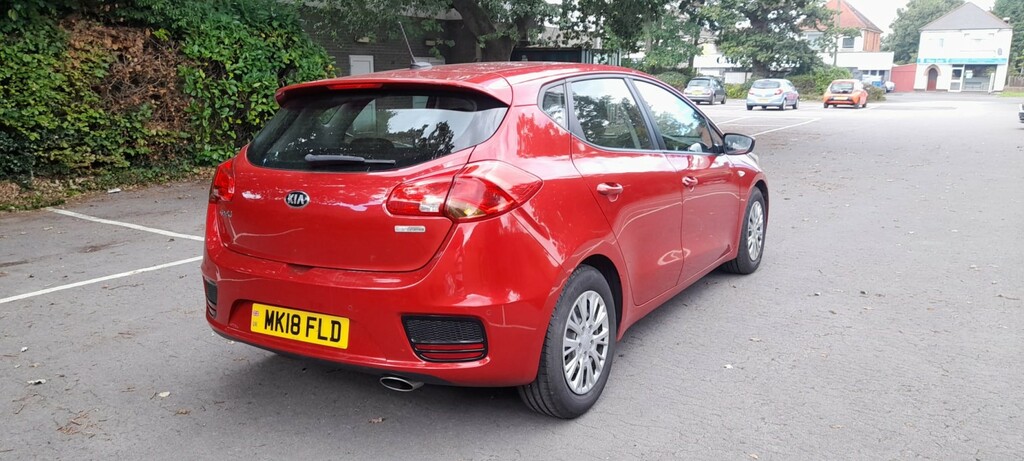 Kia Ceed Hatchback 1.0 Red #10