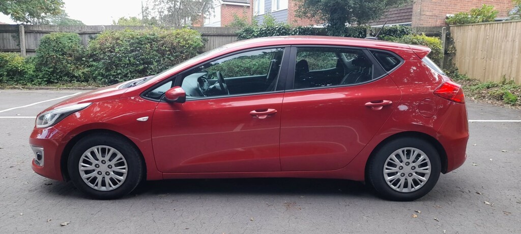 Kia Ceed 1.6 Crdi 1 Red #5