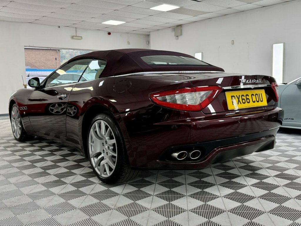 Maserati GranCabrio Mc Black #17