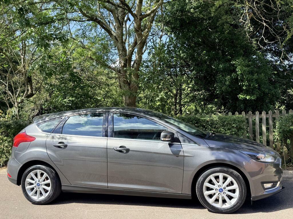 Ford Focus 1.0T Ecoboost Titanium Euro 6 S S Grey