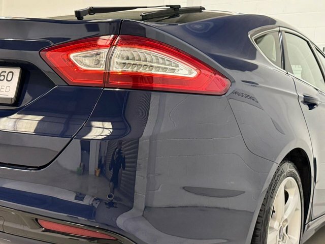 Ford Mondeo 1L Zetec Black #39