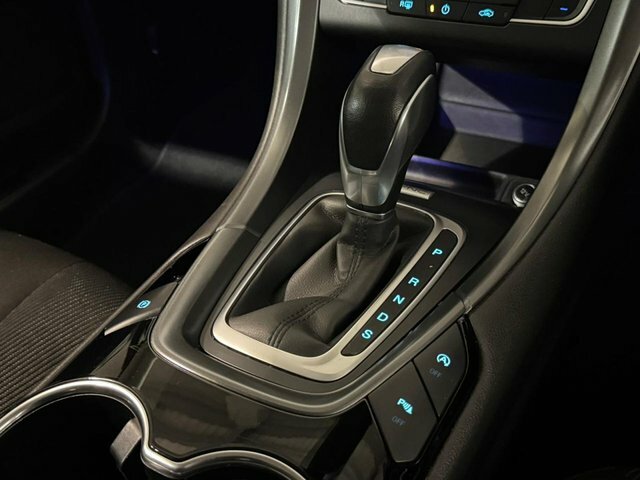 Ford Mondeo 1L Zetec Black #61