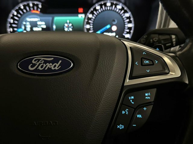 Ford Mondeo 1L Zetec Black #51