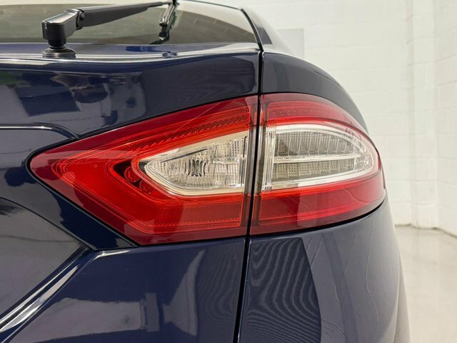 Ford Mondeo 1L Zetec Black #38