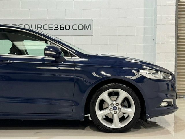 Ford Mondeo 1L Zetec Black #28