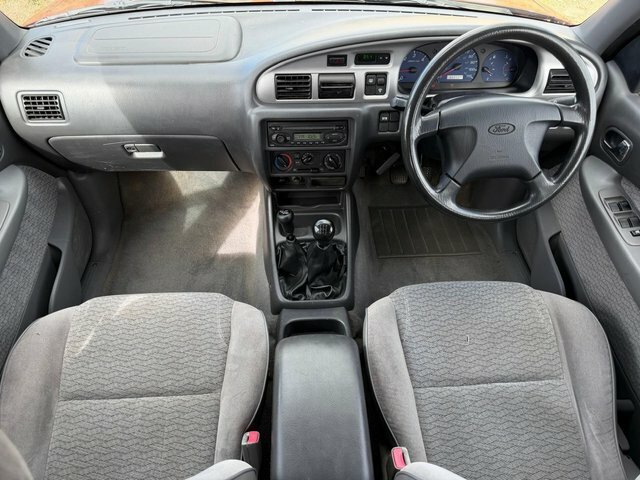 Ford Ranger Xlt Silver #30