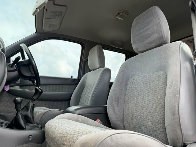 Ford Ranger Xlt Silver #22