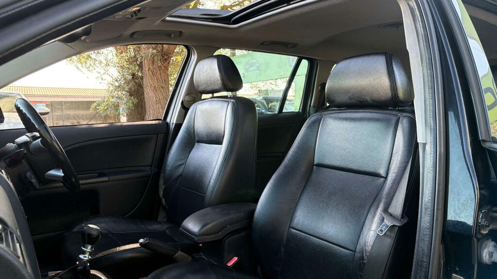 Ford Mondeo Hatchback Grey #13