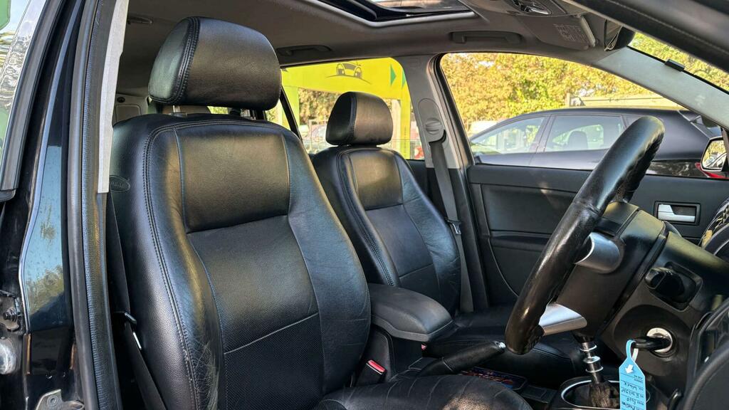 Ford Mondeo Hatchback Grey #8