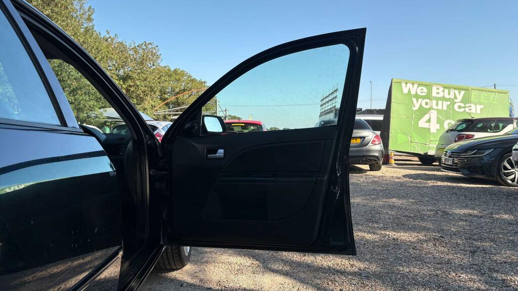 Ford Mondeo Hatchback Grey #35