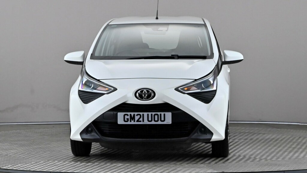 Toyota Aygo 1.0 Vvt-i X-play Tss GM21UOU White #2