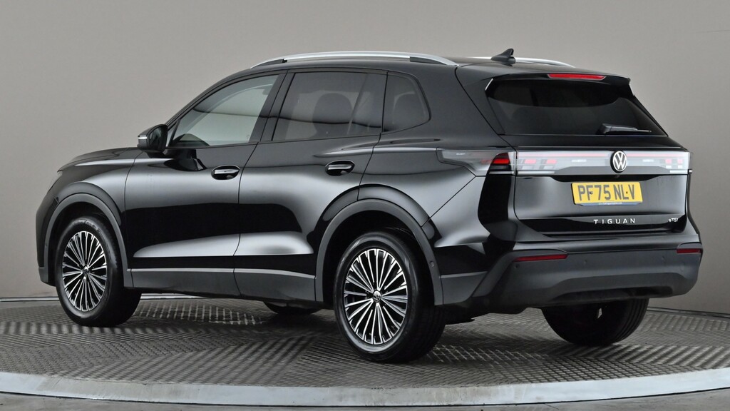 Volkswagen Tiguan 1.5 Etsi Match Dsg PF75NLV Black #4