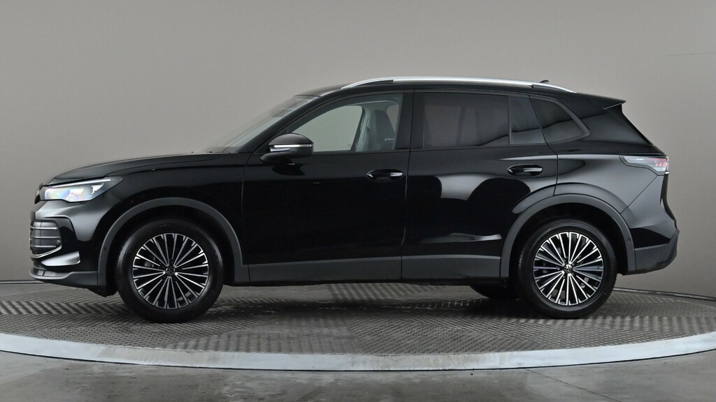 Volkswagen Tiguan 1.5 Etsi Match Dsg PF75NLV Black #3