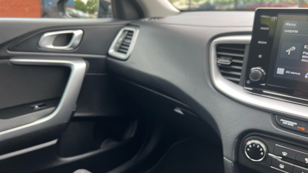 Kia Xceed 3 Grey #19