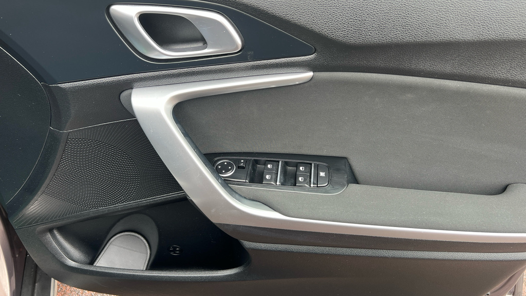 Kia Xceed 3 Grey #11