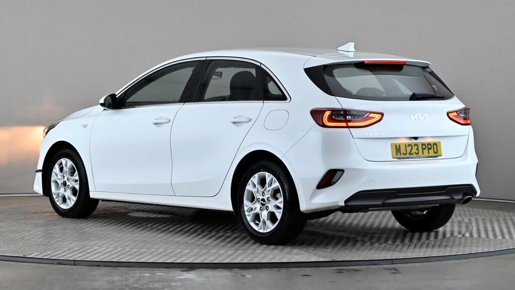 Kia Ceed 1.5T Gdi Isg 2 White #4