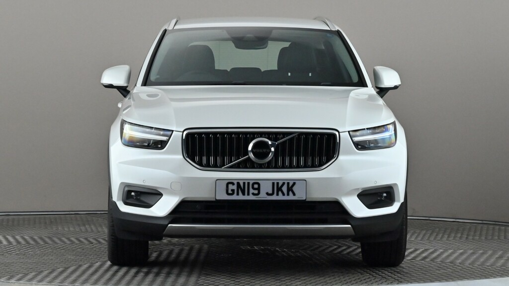 Volvo XC40 2.0 D3 Inscription White #2