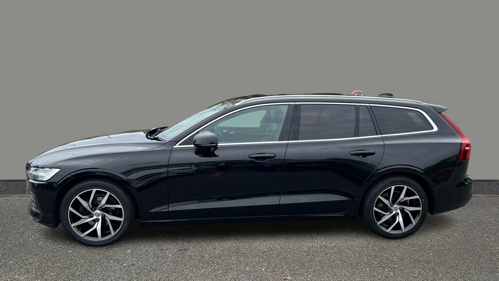 Volvo V60 2.0 D4 190 Momentum Pro Black #3