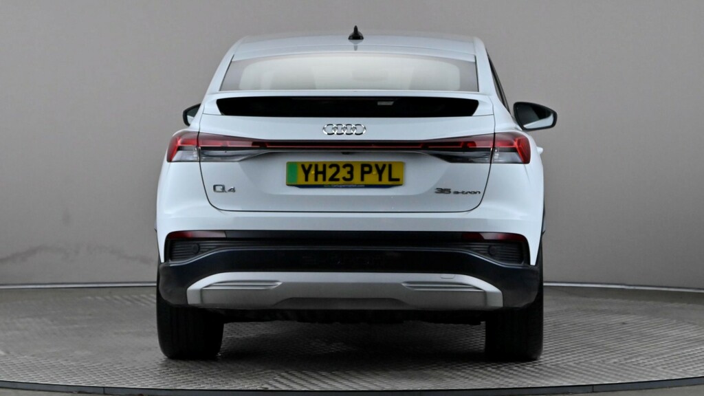 Audi Q4 E Tron 125Kw 35 55Kwh Sport White #5